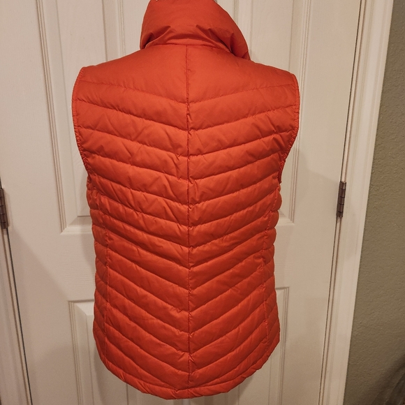TALBOTS Down Puffer Tangerine Vest Women's Size Medium - Picture 7 of 15